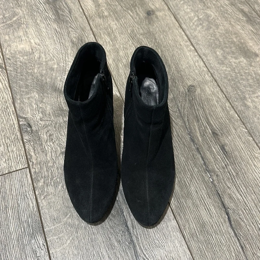 • La Canadianne • Women’s Ankle Heeled Booties Suede Black 7.5 Leather